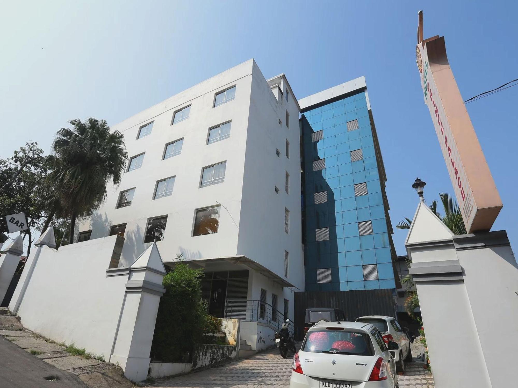 Super Townhouse Prince Palace Thiruvananthapuram Ngoại thất bức ảnh