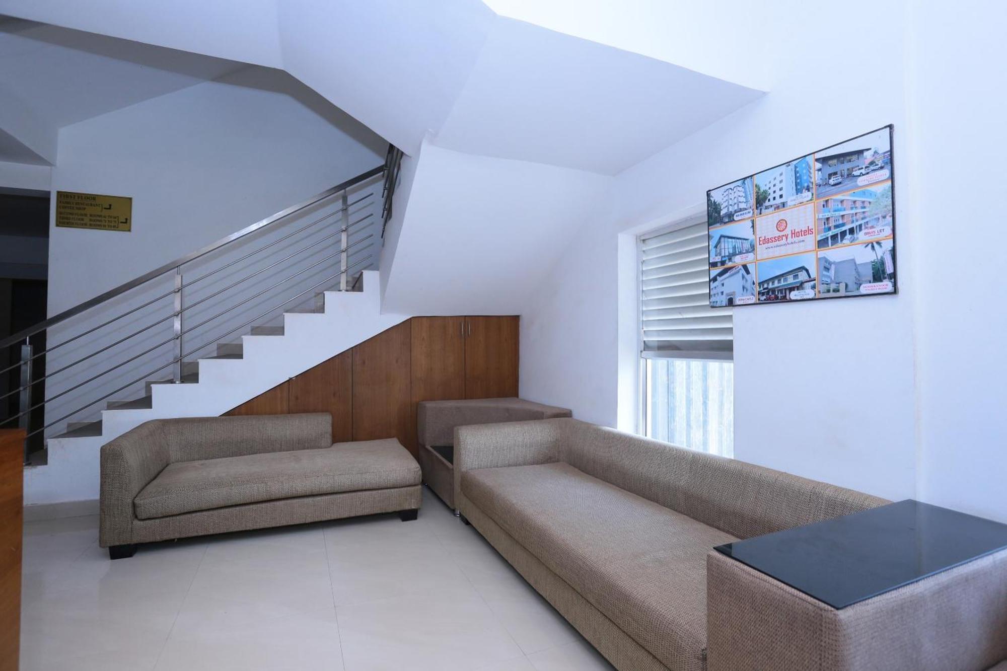 Super Townhouse Prince Palace Thiruvananthapuram Ngoại thất bức ảnh