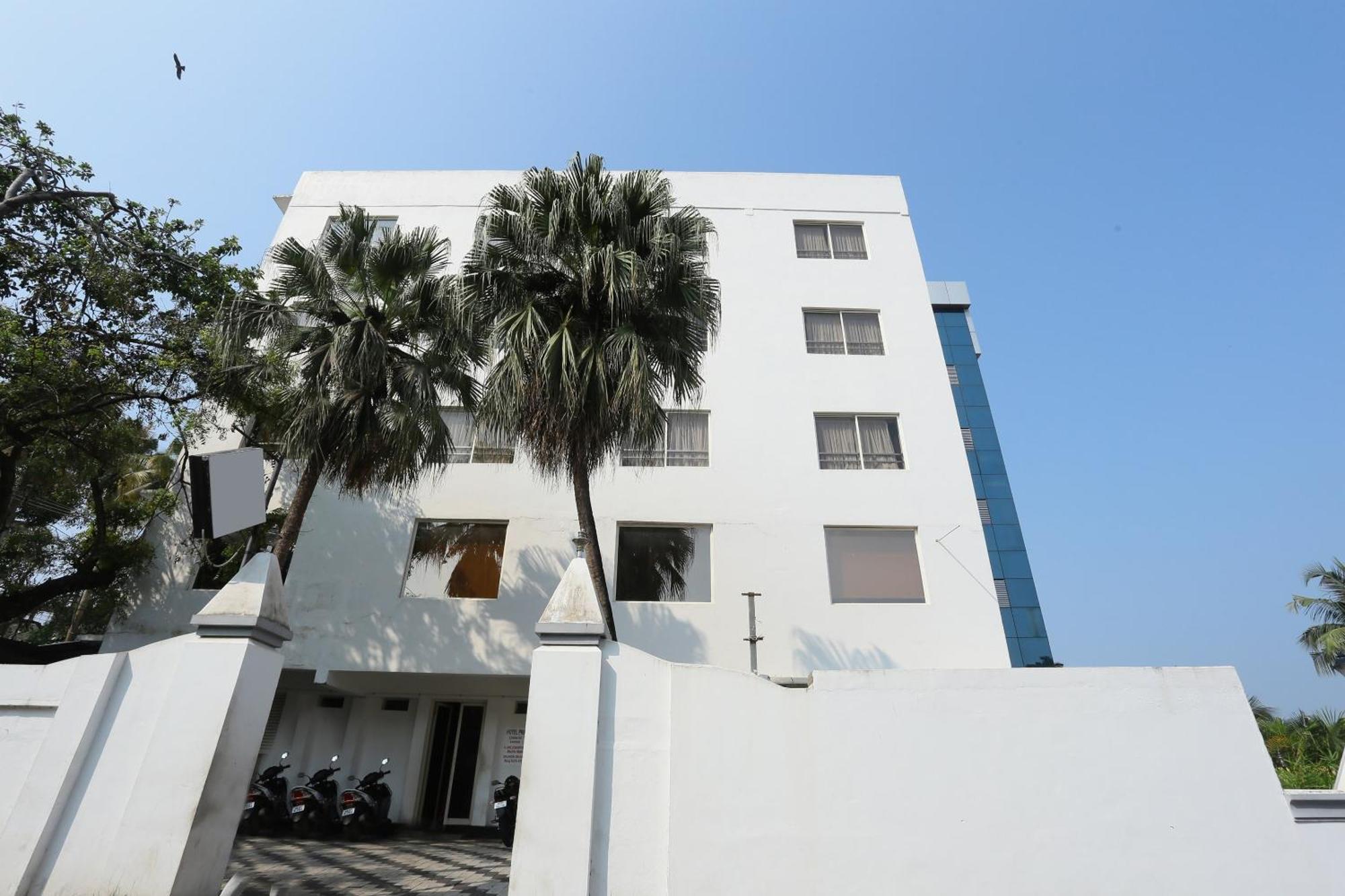 Super Townhouse Prince Palace Thiruvananthapuram Ngoại thất bức ảnh